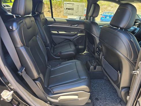 New 2026 Jeep Grand Cherokee L Limited AWD/4WD image 25