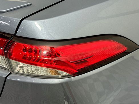 Used 2022 Toyota Corolla SE FWD image 31