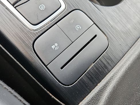 Used 2025 Ford Escape ST-Line w/ Cold Weather Package image 24