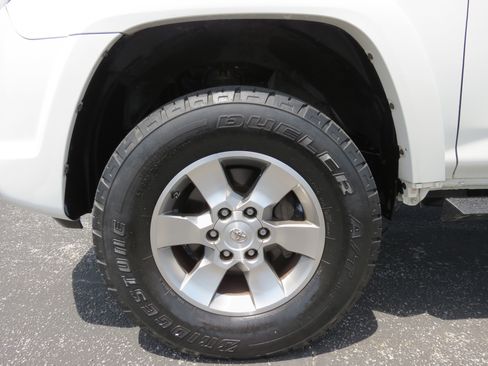 Used 2011 Toyota 4Runner SR5 RWD image 9