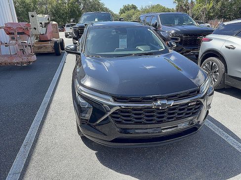 Certified 2025 Chevrolet Trax RS w/ Driver Confidence Package FWD image 88