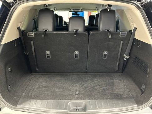 Used 2025 Nissan Pathfinder SL AWD/4WD image 21