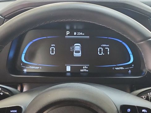 Certified 2025 Hyundai Elantra Sport image 17