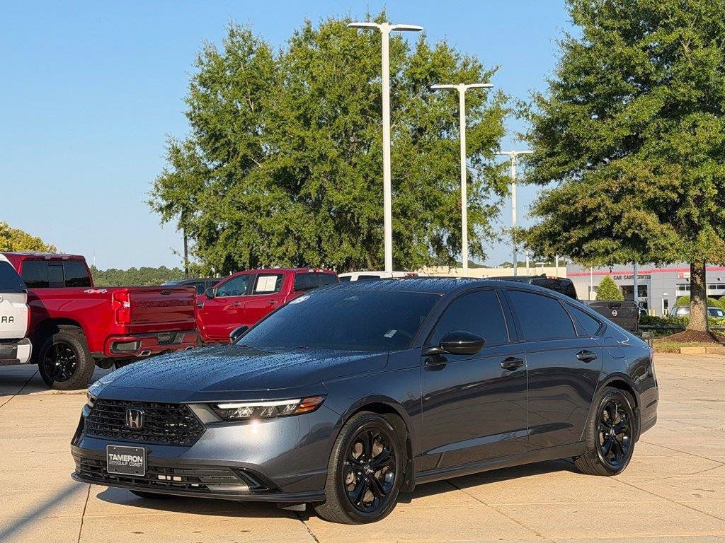 Certified 2025 Honda Accord SE image 8