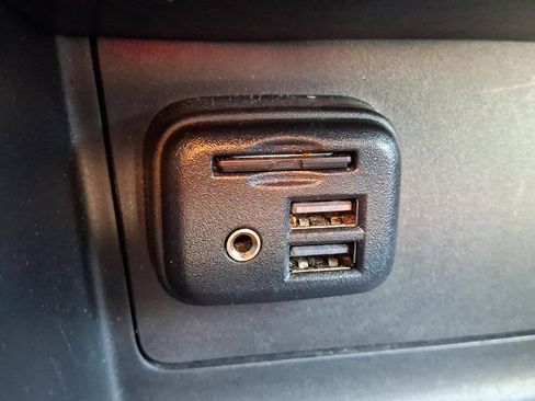 Used 2020 Chevrolet Colorado Z71 w/ Z71 Midnight Edition image 26