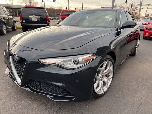 Used 2018 Alfa Romeo Giulia Ti w/ TI Leather Package image 10