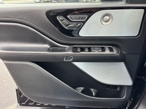 Used 2021 Lincoln Aviator Reserve w/ Equipment Group 201A image 15