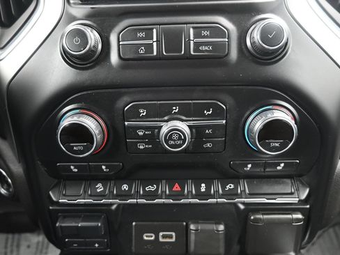 Used 2020 Chevrolet Silverado 1500 LT Trail Boss AWD/4WD image 29