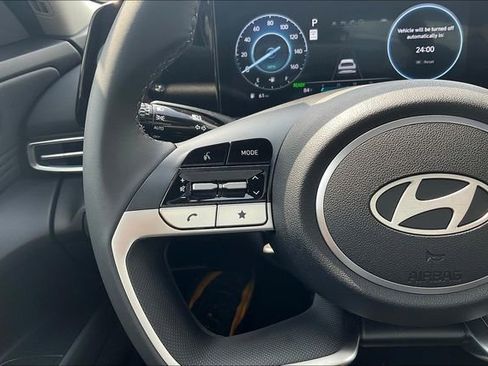 New 2025 Hyundai Elantra Limited image 20