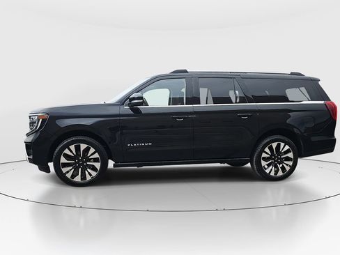 Used 2025 Ford Expedition Max Platinum w/ Driver's Package image 8