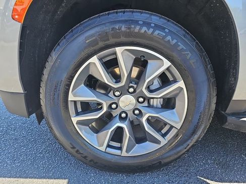 Used 2024 Chevrolet Tahoe LT w/ LT Signature Package RWD image 38