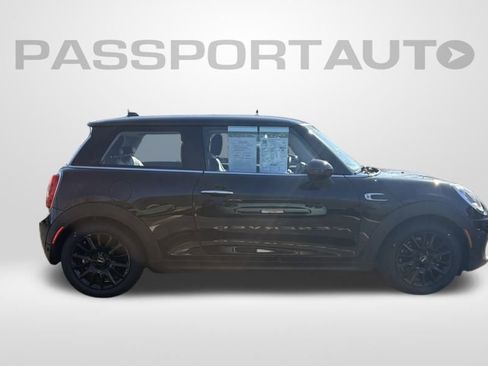 Used 2018 MINI Cooper 2-Door Hardtop image 2