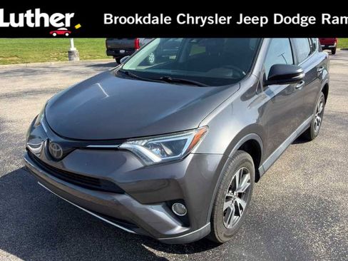 Used 2018 Toyota RAV4 XLE FWD image 1