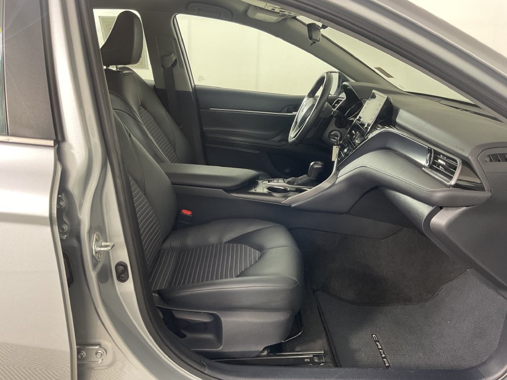 Used 2024 Toyota Camry SE w/ Cold Weather Package AWD/4WD image 23