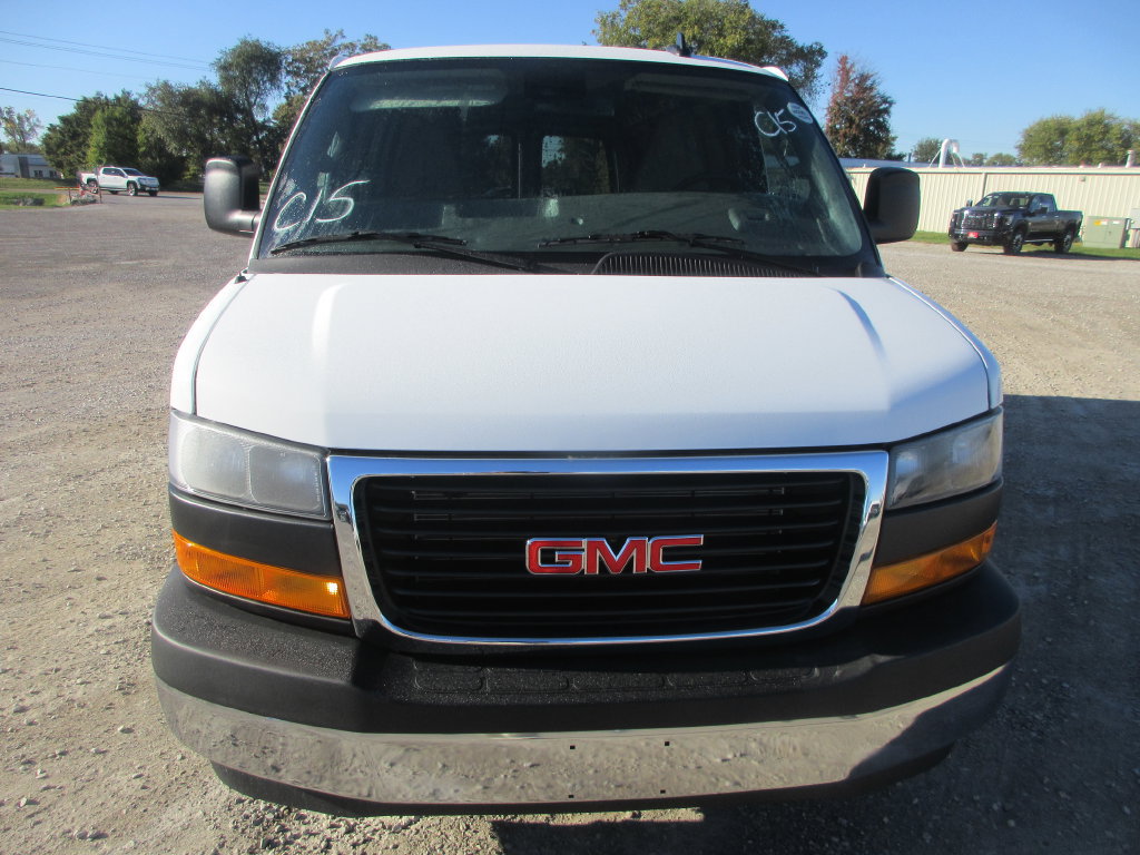 New 2027 GMC Savana 2500 w/ Driver Convenience Package RWD image 10