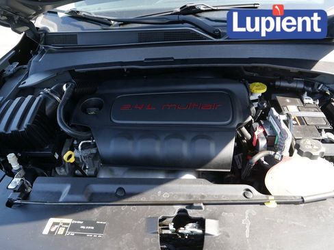 Used 2022 Jeep Compass Limited image 11