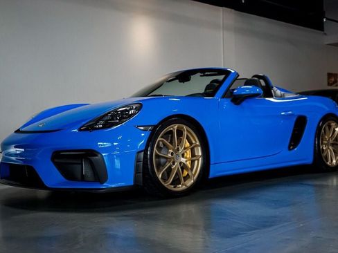 Used 2023 Porsche 718 Boxster Spyder RWD image 40