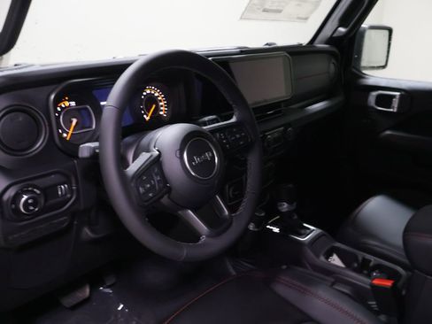 New 2026 Jeep Gladiator Rubicon AWD/4WD image 17