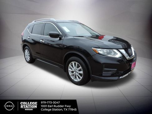 Used 2020 Nissan Rogue S w/ Special Edition Package image 3