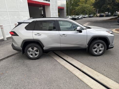 New 2025 Toyota RAV4 XLE image 8