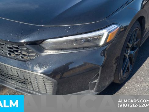 Used 2025 Honda Civic Sport image 11