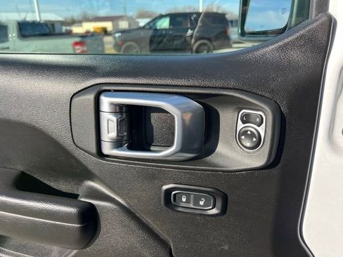 Used 2024 Jeep Wrangler Unlimited Rubicon image 24