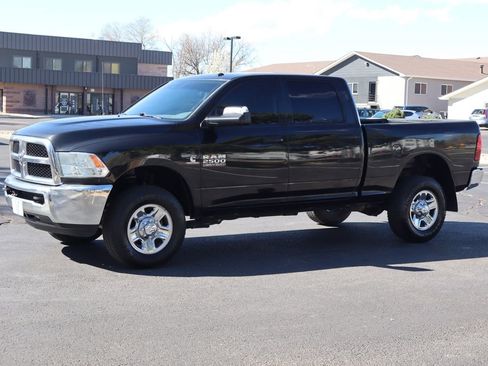 Used 2018 RAM 2500 Tradesman w/ Chrome Appearance Group image 10