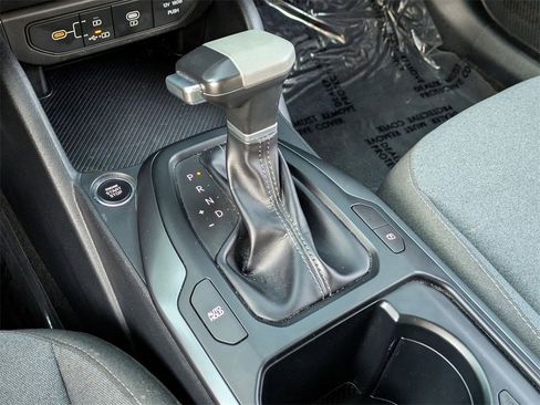 Used 2025 Kia K4 LXS image 18