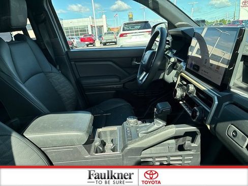 Used 2024 Toyota Tacoma TRD Off-Road w/ TRD Off Road Premium Package AWD/4WD image 22
