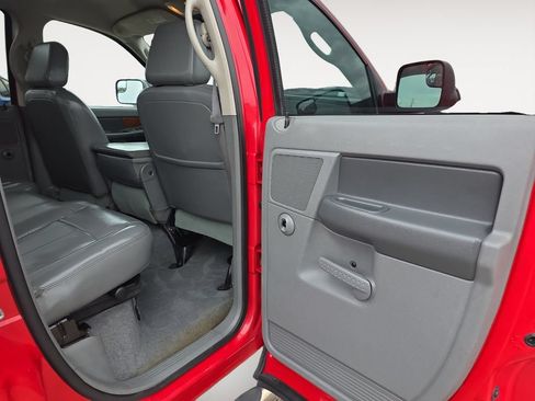 Used 2006 Dodge Ram 2500 Truck Laramie AWD/4WD image 12