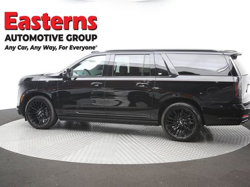 Used 2026 Cadillac Escalade ESV Luxury w/ Touring Package AWD/4WD image 72