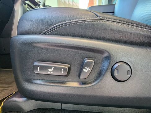 Used 2022 Toyota 4Runner Limited RWD image 18