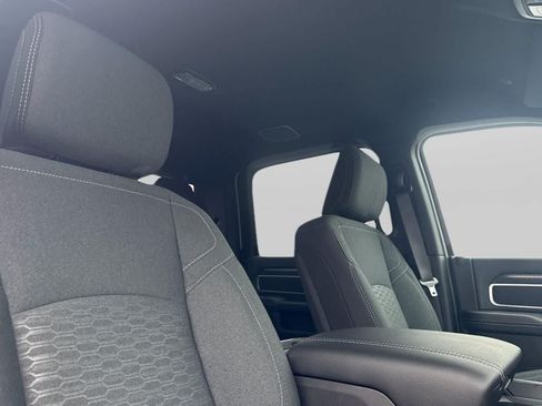 New 2026 RAM 3500 Big Horn AWD/4WD image 17