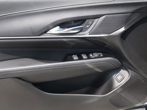 Used 2025 Cadillac CT4 Luxury RWD image 19
