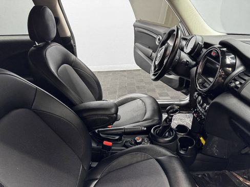 Used 2018 MINI Cooper 2-Door Hardtop w/ Signature Line Package image 41