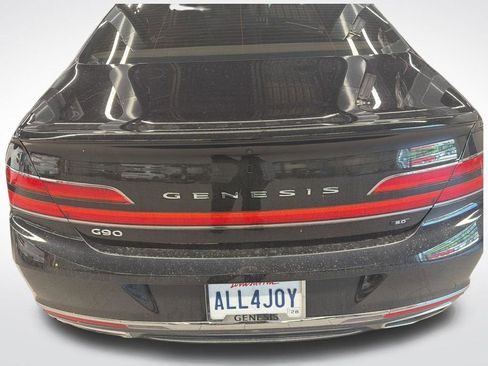 Used 2022 Genesis G90 5.0 Ultimate RWD image 10