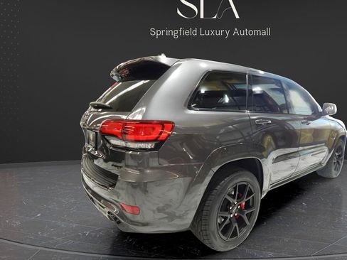 Used 2021 Jeep Grand Cherokee SRT image 4