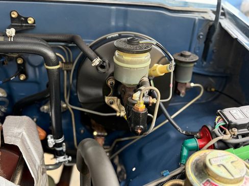 Used 1988 Toyota Pickup 4x4 Regular Cab image 68