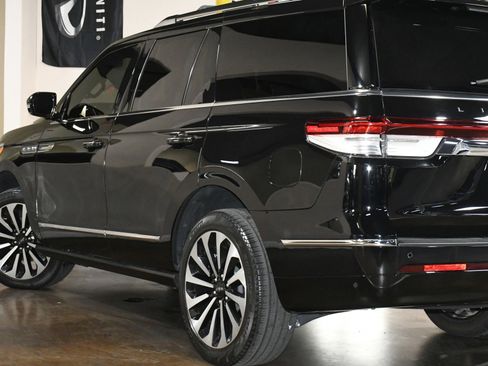 Used 2023 Lincoln Navigator Reserve image 55