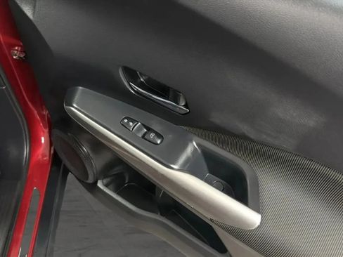 Used 2019 Nissan Kicks SV FWD image 17