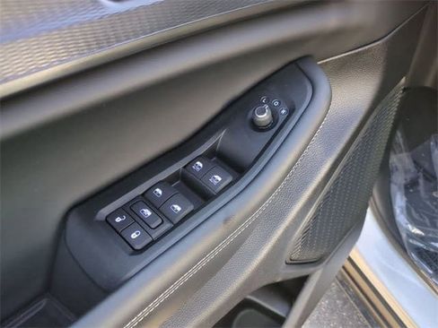 Used 2024 Jeep Grand Cherokee L Laredo w/ Luxury Tech Group I AWD/4WD image 17