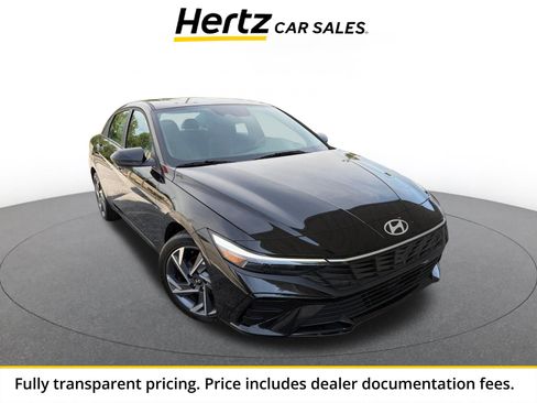 Used 2025 Hyundai Elantra SEL FWD image 1