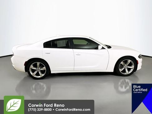 Used 2017 Dodge Charger R/T image 10