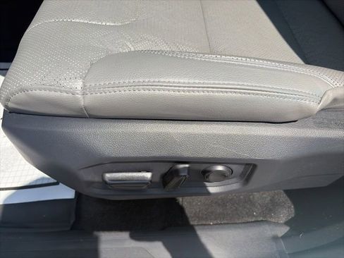 Used 2024 Toyota Tundra Limited AWD/4WD image 18