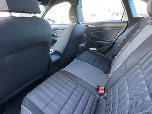 Used 2019 Volkswagen Jetta GLI image 18