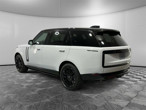 New 2025 Land Rover Range Rover Long Wheelbase SE image 3