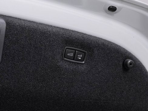 Used 2024 Audi e-tron GT Prestige image 53