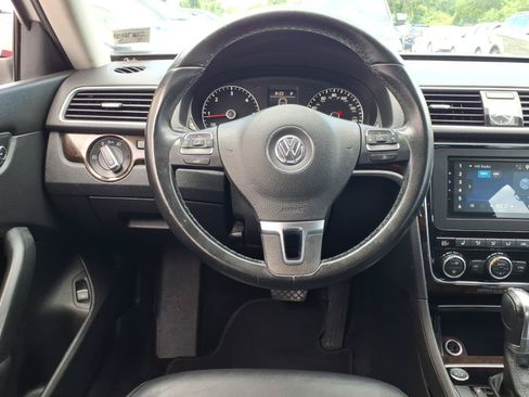 Used 2014 Volkswagen Passat TDI SEL Premium FWD image 5