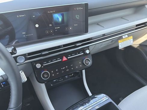 New 2026 Hyundai Tucson Limited FWD image 28