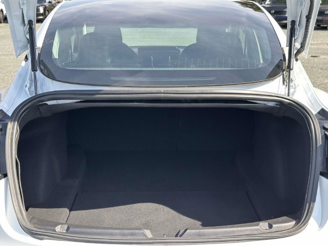 Used 2018 Tesla Model 3 Long Range RWD image 10